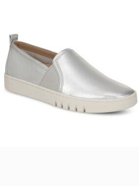 Vionic Cambria Slip On Sneaker Silver Size 11 NWOB